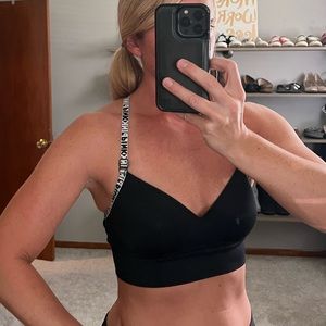 VICTORIAS SECRET PINK SPORTS BRA